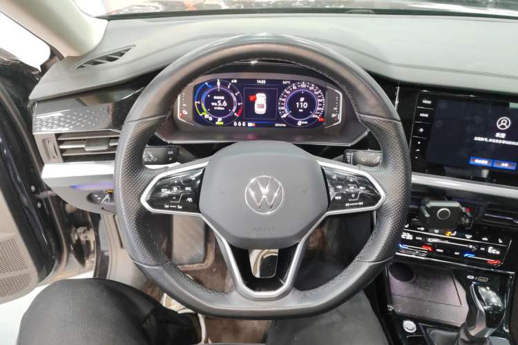 Used Volkswagen Passat New Energy 2023 430 PHEV Hybrid Luxury Edition Steering Wheel