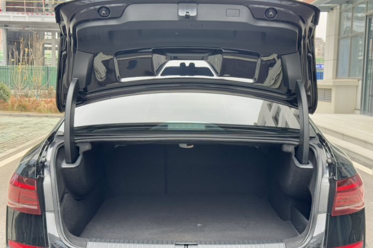 Used Volkswagen Passat New Energy 2023 430 PHEV Hybrid Elite Edition Trunk