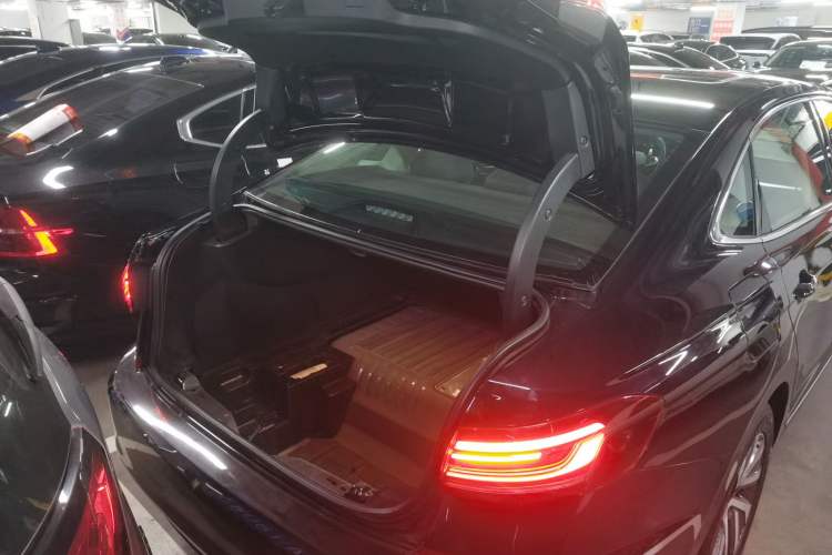 Used Volkswagen Passat New Energy 2023 430 PHEV Hybrid Elite Edition Trunk