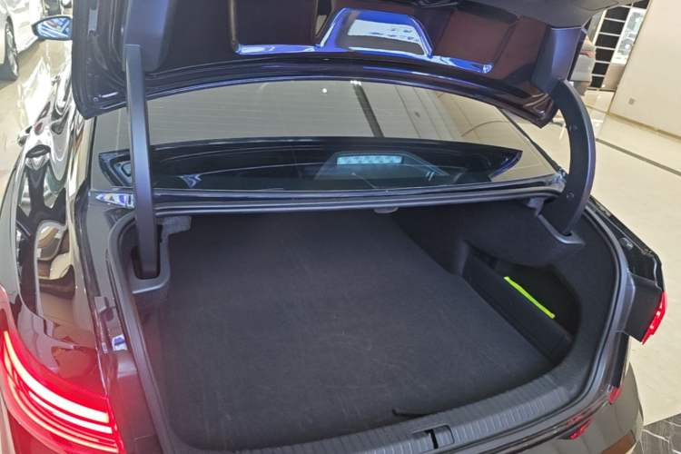 Used Volkswagen Passat New Energy 2023 430 PHEV Hybrid Luxury Edition Trunk