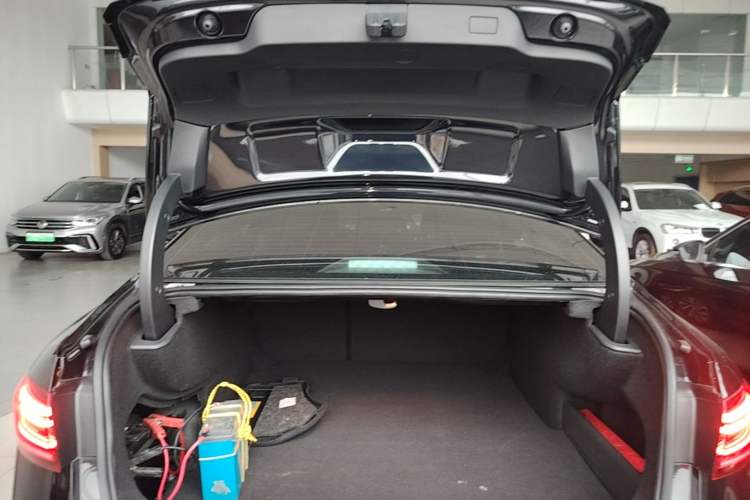 Used Volkswagen Passat New Energy 2023 430 PHEV Hybrid Elite Edition Trunk