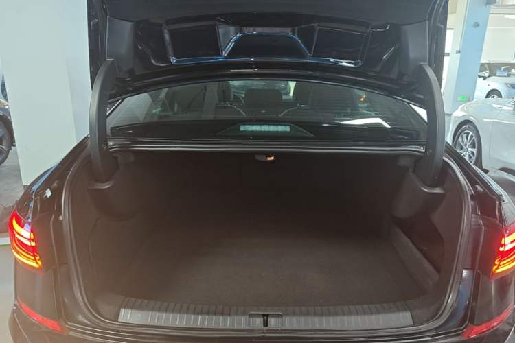 Used Volkswagen Passat New Energy 2023 430 PHEV Hybrid Elite Edition Trunk