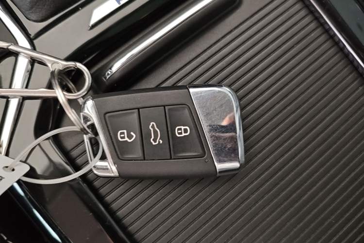 Used Volkswagen Passat New Energy 2023 430 PHEV Hybrid Elite Edition Vehicle Key