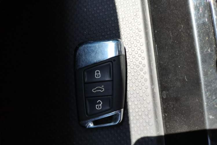 Used Volkswagen Passat New Energy 2023 430 PHEV Hybrid Elite Edition Vehicle Key