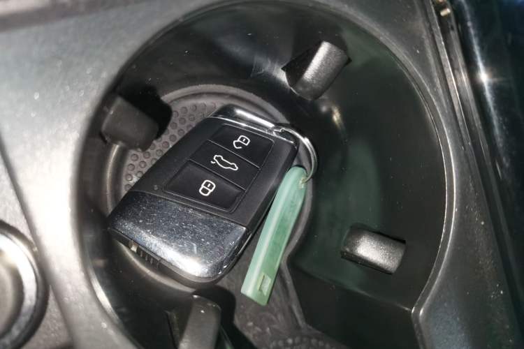 Used Volkswagen Passat New Energy 2023 430 PHEV Hybrid Elite Edition Vehicle Key