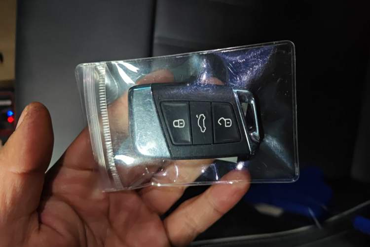 Used Volkswagen Passat New Energy 2023 430 PHEV Hybrid Elite Edition Vehicle Key