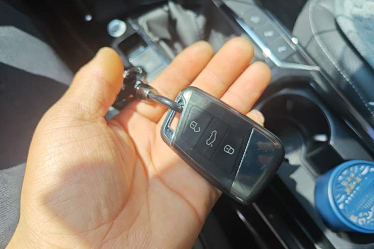 Used Volkswagen Passat New Energy 2023 430 PHEV Hybrid Luxury Edition Vehicle Key