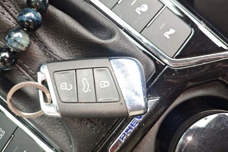 Used Volkswagen Passat New Energy 2023 430 PHEV Hybrid Luxury Edition Vehicle Key
