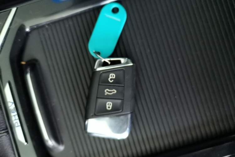 Used Volkswagen Passat New Energy 2023 430 PHEV Hybrid Elite Edition Vehicle Key