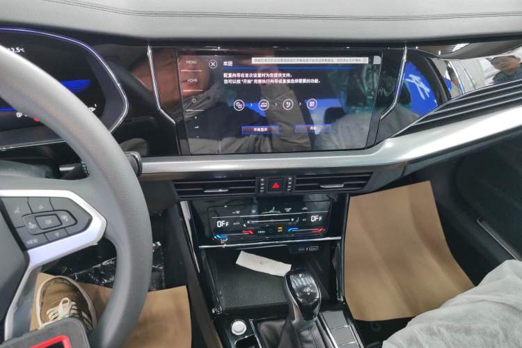 Used Volkswagen Passat New Energy 2025 430 PHEV Hybrid Business Edition Audio And AC Panel