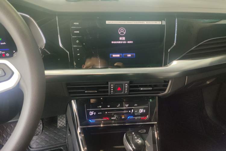 Used Volkswagen Passat New Energy 2025 430 PHEV Hybrid Business Edition Audio And AC Panel