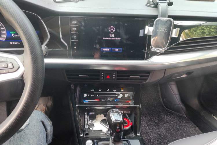Used Volkswagen Passat New Energy 2025 430 PHEV Hybrid Business Edition Audio And AC Panel