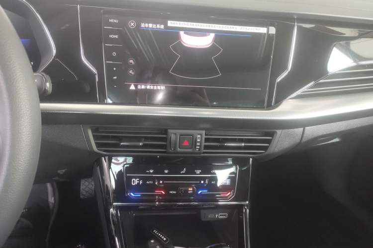 Used Volkswagen Passat New Energy 2025 430 PHEV Hybrid Business Edition Audio And AC Panel