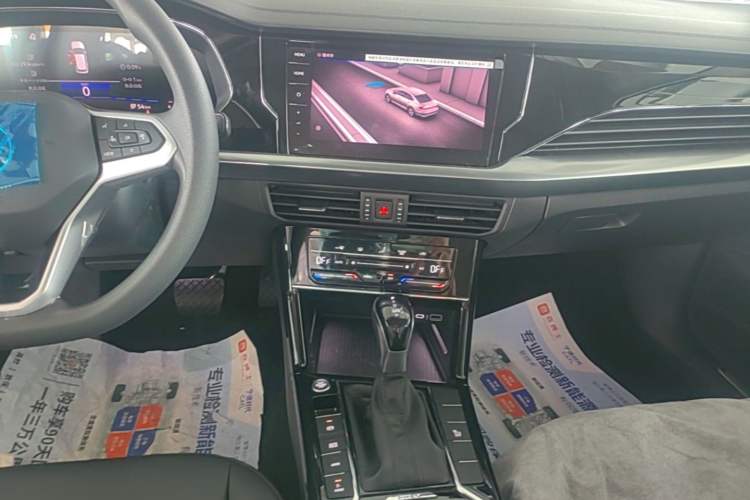Used Volkswagen Passat New Energy 2025 430 PHEV Hybrid Business Edition Audio And AC Panel