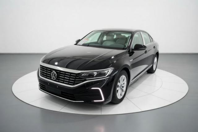 Ojetý Volkswagen Passat New Energy 2025 430 PHEV Hybrid Business Edition
