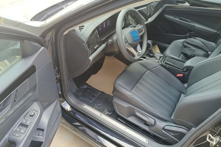 Used Volkswagen Passat New Energy 2025 430 PHEV Hybrid Business Edition Driver Seat