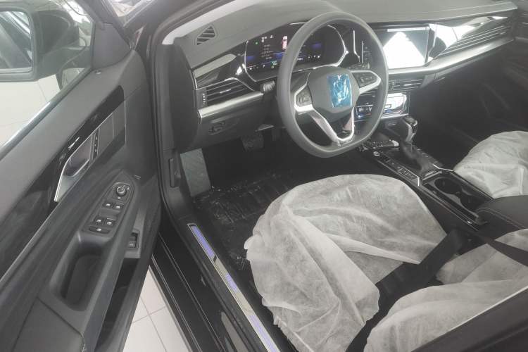 Used Volkswagen Passat New Energy 2025 430 PHEV Hybrid Business Edition Driver Seat
