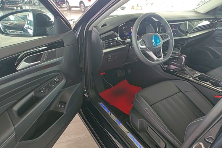 Used Volkswagen Passat New Energy 2025 430 PHEV Hybrid Business Edition Driver Seat