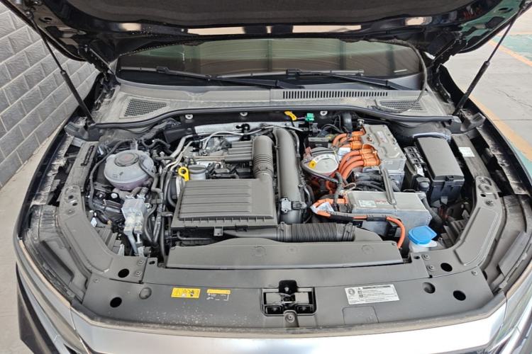 Used Volkswagen Passat New Energy 2025 430 PHEV Hybrid Business Edition Engine Bay