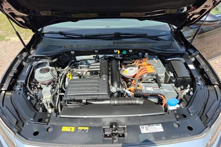 Used Volkswagen Passat New Energy 2025 430 PHEV Hybrid Business Edition Engine Bay