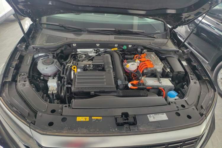 Used Volkswagen Passat New Energy 2025 430 PHEV Hybrid Business Edition Engine Bay