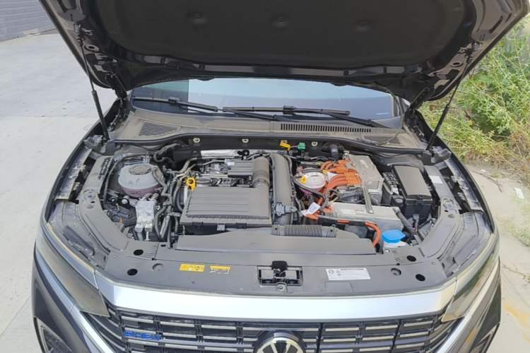 Used Volkswagen Passat New Energy 2025 430 PHEV Hybrid Business Edition Engine Bay