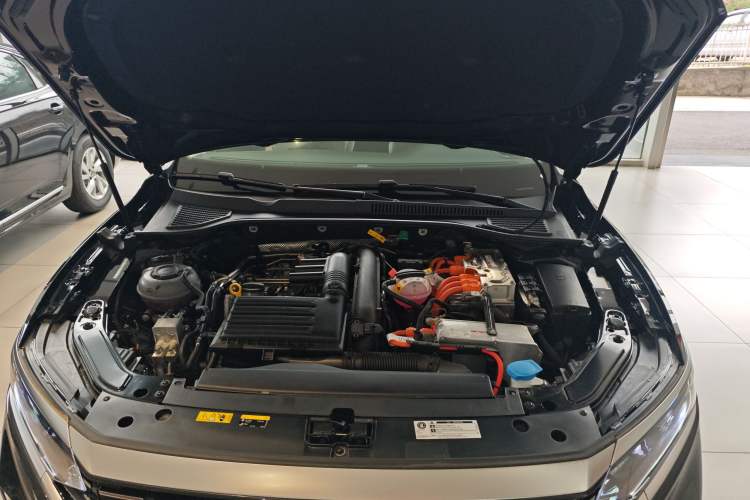 Used Volkswagen Passat New Energy 2025 430 PHEV Hybrid Business Edition Engine Bay