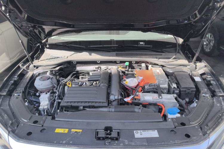 Used Volkswagen Passat New Energy 2025 430 PHEV Hybrid Business Edition Engine Bay