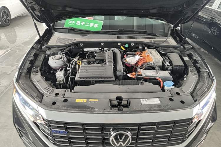 Used Volkswagen Passat New Energy 2025 430 PHEV Hybrid Business Edition Engine Bay