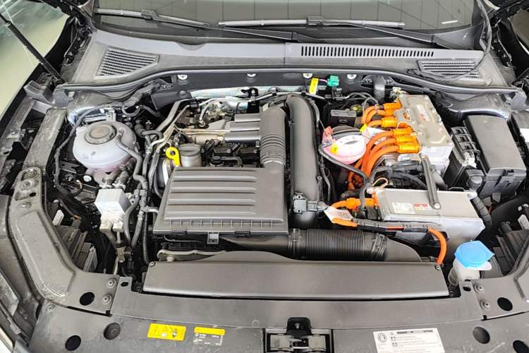 Used Volkswagen Passat New Energy 2025 430 PHEV Hybrid Business Edition Engine Bay