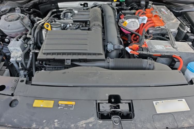 Used Volkswagen Passat New Energy 2025 430 PHEV Hybrid Business Edition Engine Bay