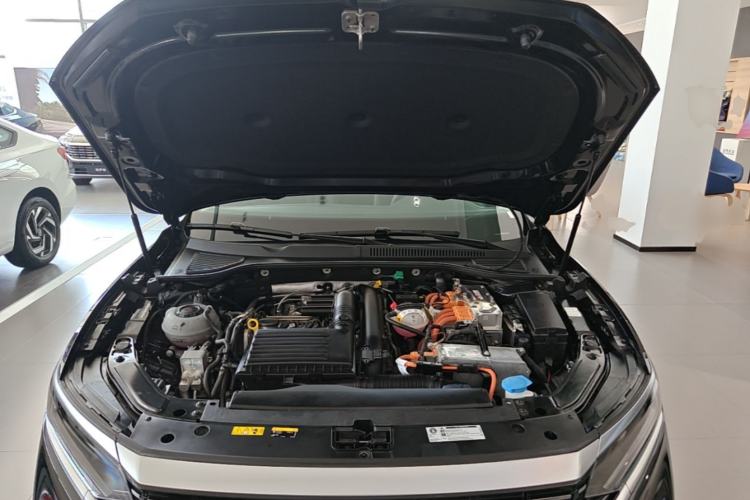 Used Volkswagen Passat New Energy 2025 430 PHEV Hybrid Business Edition Engine Bay