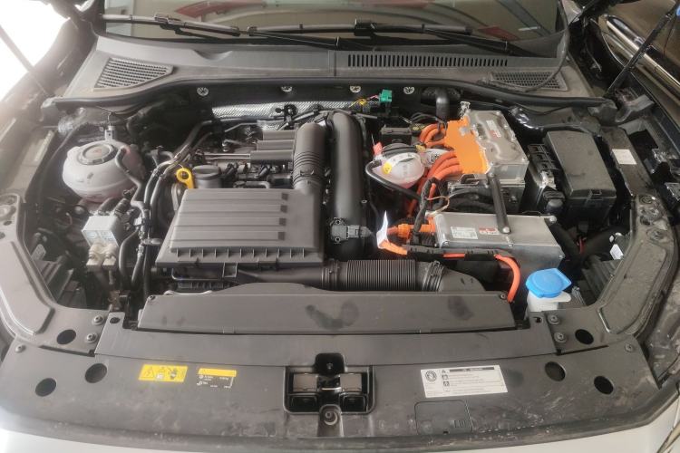 Used Volkswagen Passat New Energy 2025 430 PHEV Hybrid Business Edition Engine Bay