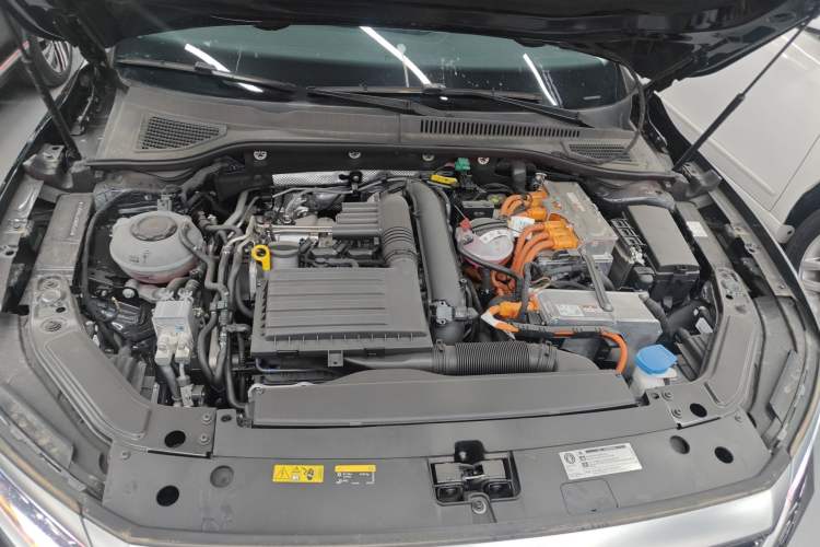 Used Volkswagen Passat New Energy 2025 430 PHEV Hybrid Business Edition Engine Bay