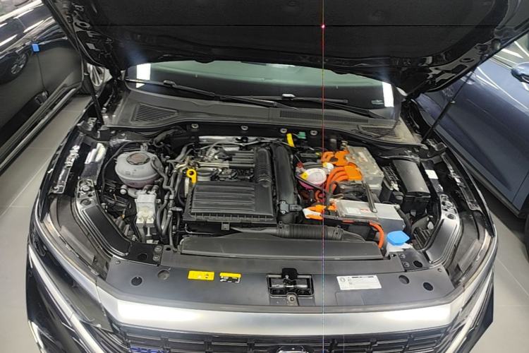 Used Volkswagen Passat New Energy 2025 430 PHEV Hybrid Business Edition Engine Bay