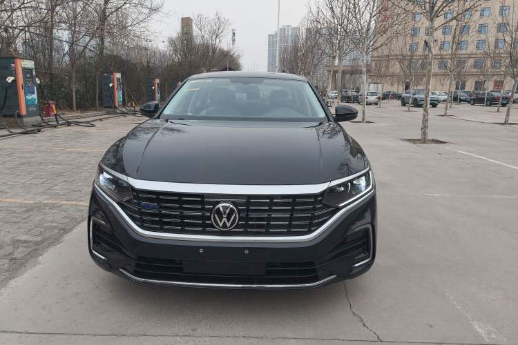 Used Volkswagen Passat New Energy 2025 430 PHEV Hybrid Business Edition Exterior 1