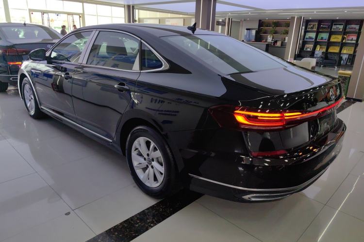 Used Volkswagen Passat New Energy 2025 430 PHEV Hybrid Business Edition Exterior 2