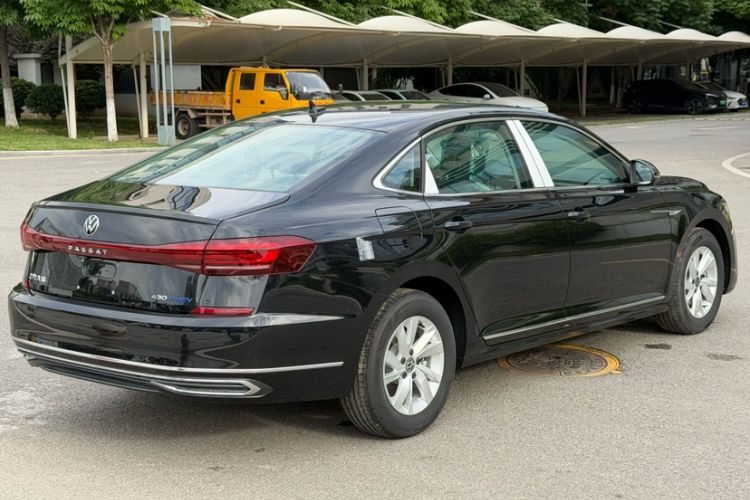 Used Volkswagen Passat New Energy 2025 430 PHEV Hybrid Business Edition Exterior 3