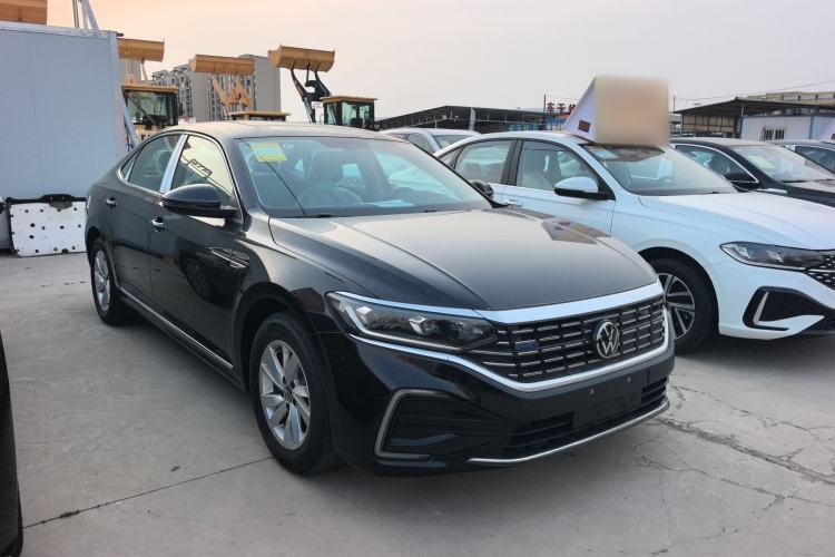 Used Volkswagen Passat New Energy 2025 430 PHEV Hybrid Business Edition Exterior 4