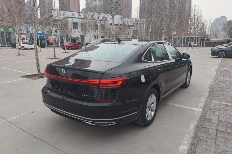 Used Volkswagen Passat New Energy 2025 430 PHEV Hybrid Business Edition Exterior 4