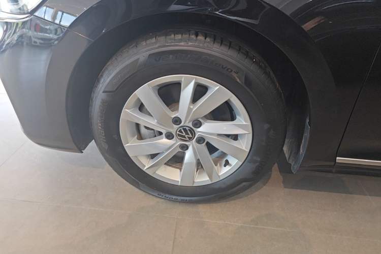 Used Volkswagen Passat New Energy 2025 430 PHEV Hybrid Business Edition Exterior 4