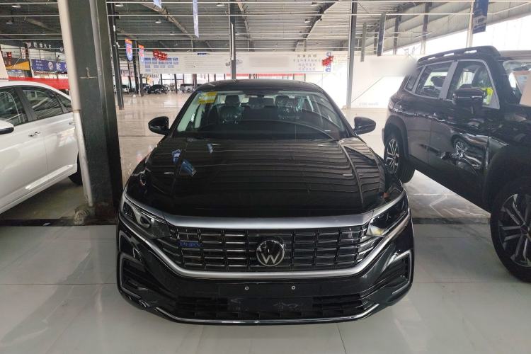 Used Volkswagen Passat New Energy 2025 430 PHEV Hybrid Business Edition Front