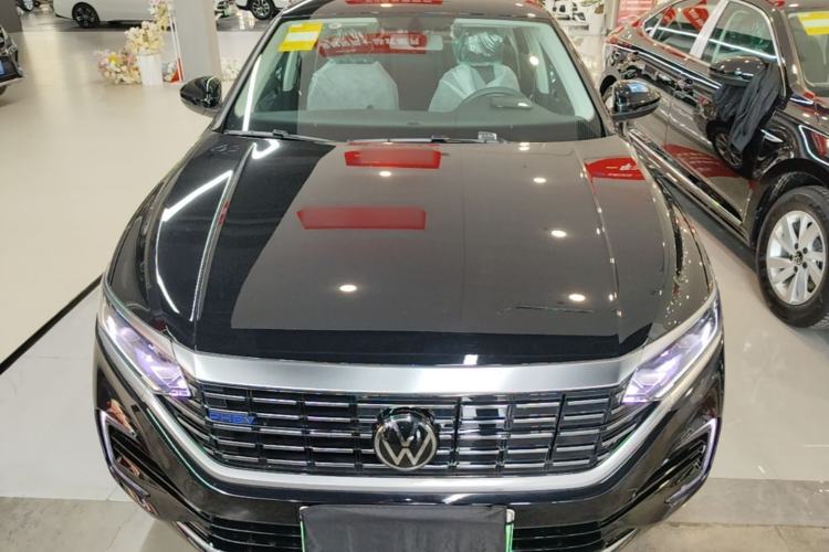 Used Volkswagen Passat New Energy 2025 430 PHEV Hybrid Business Edition Front