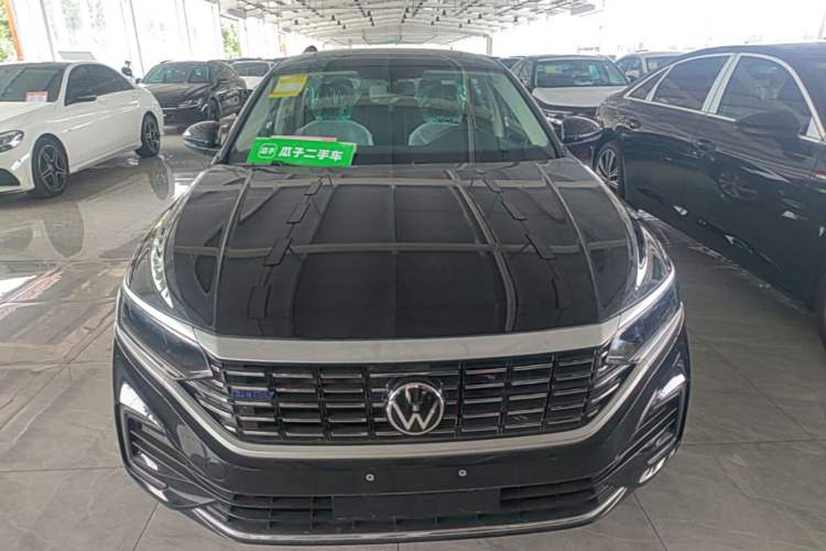 Used Volkswagen Passat New Energy 2025 430 PHEV Hybrid Business Edition Front