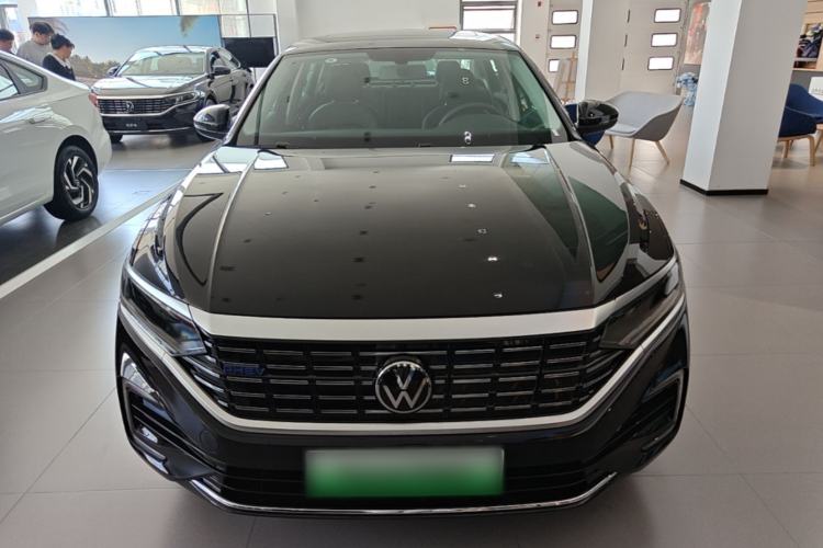 Used Volkswagen Passat New Energy 2025 430 PHEV Hybrid Business Edition Front