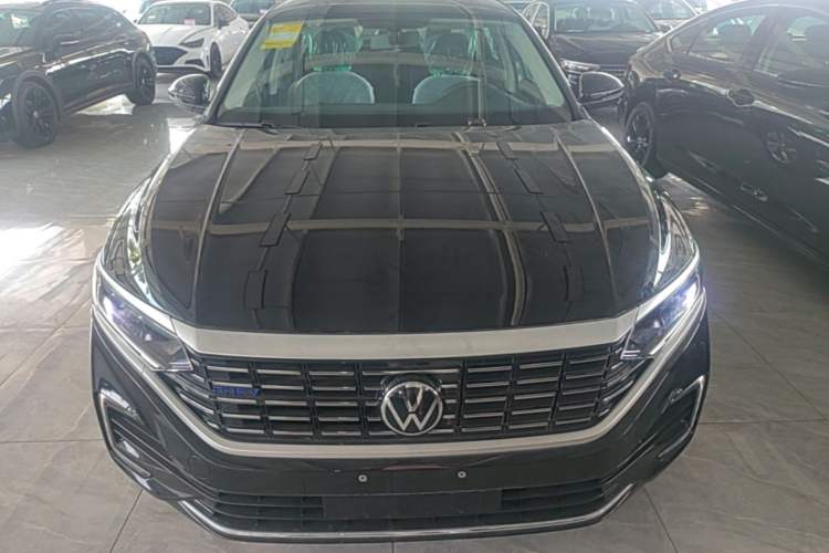 Used Volkswagen Passat New Energy 2025 430 PHEV Hybrid Business Edition Front