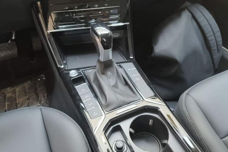 Used Volkswagen Passat New Energy 2025 430 PHEV Hybrid Business Edition Gear Lever