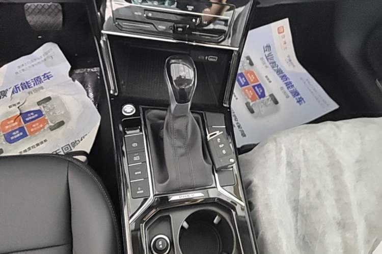 Used Volkswagen Passat New Energy 2025 430 PHEV Hybrid Business Edition Gear Lever