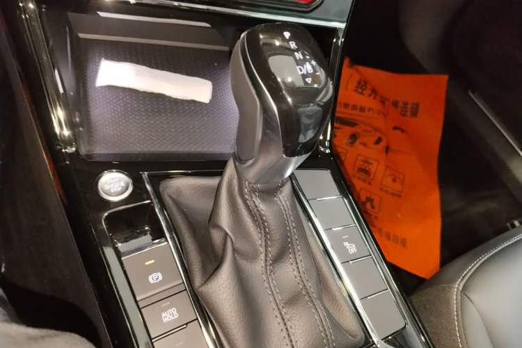 Used Volkswagen Passat New Energy 2025 430 PHEV Hybrid Business Edition Gear Lever