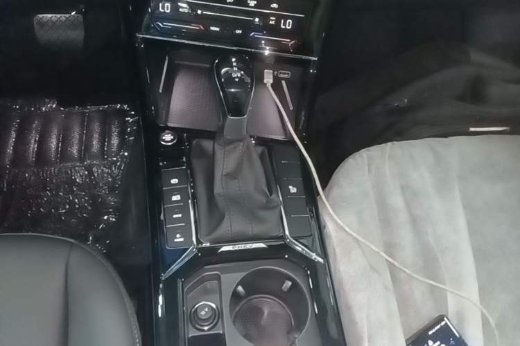 Used Volkswagen Passat New Energy 2025 430 PHEV Hybrid Business Edition Gear Lever